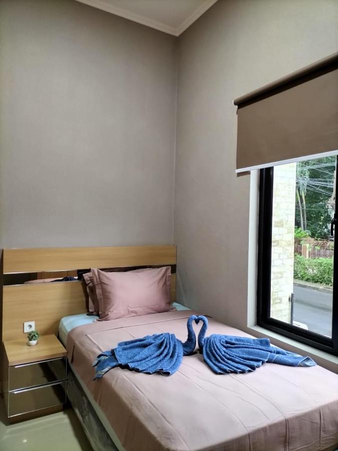 Cozy Residence Tomang Dżakarta Zewnętrze zdjęcie